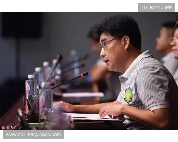 琑队如何推动青训课程的标准化与国际化，如何进入青训体系